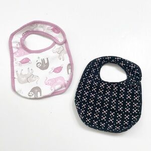Carter's baby bibs - Set of 2
